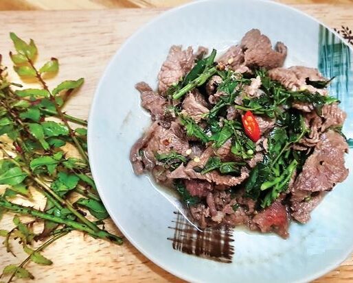 Stir-fried Water Buffalo Meat with Shiny-Leaf Pricklyash Leaves